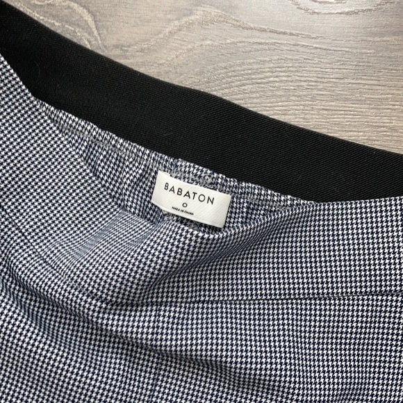 Aritzia dress pants with elastic waist, size 0 - Picture 4 of 4